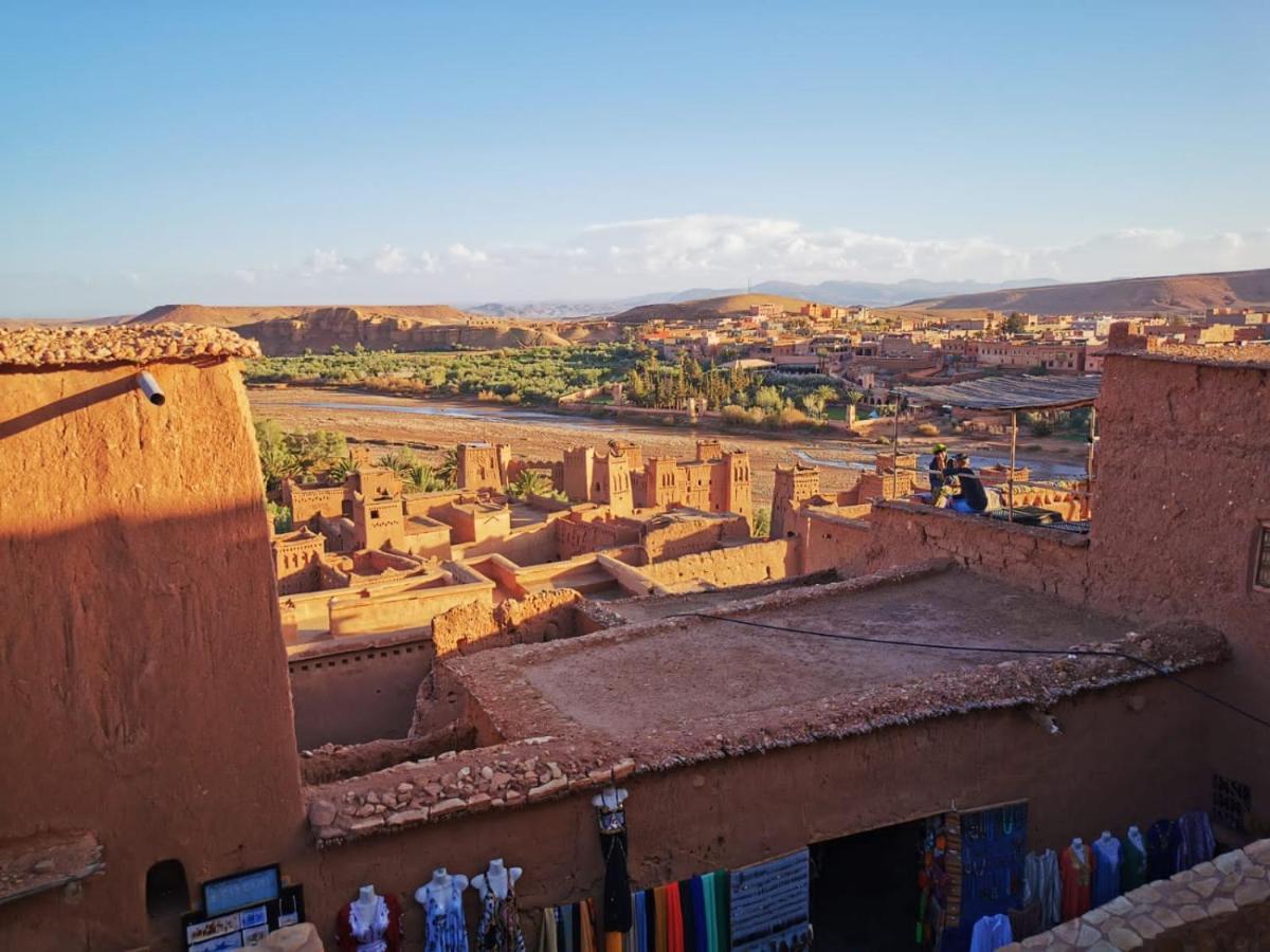 Riad Tigmi Du Soleil آيت بن حدو المظهر الخارجي الصورة