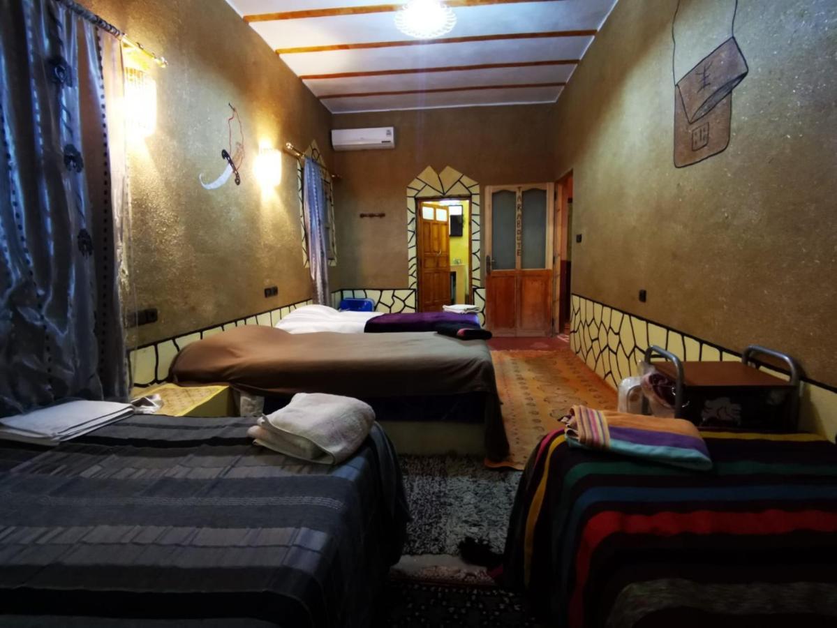 Riad Tigmi Du Soleil آيت بن حدو المظهر الخارجي الصورة