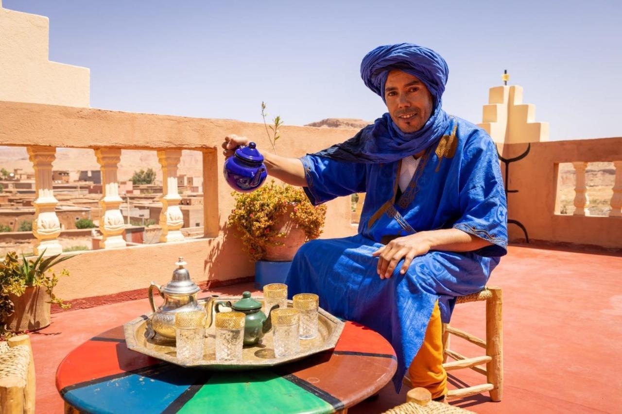 Riad Tigmi Du Soleil آيت بن حدو المظهر الخارجي الصورة