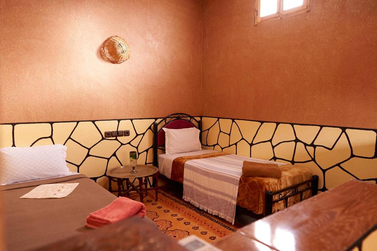 Riad Tigmi Du Soleil آيت بن حدو المظهر الخارجي الصورة