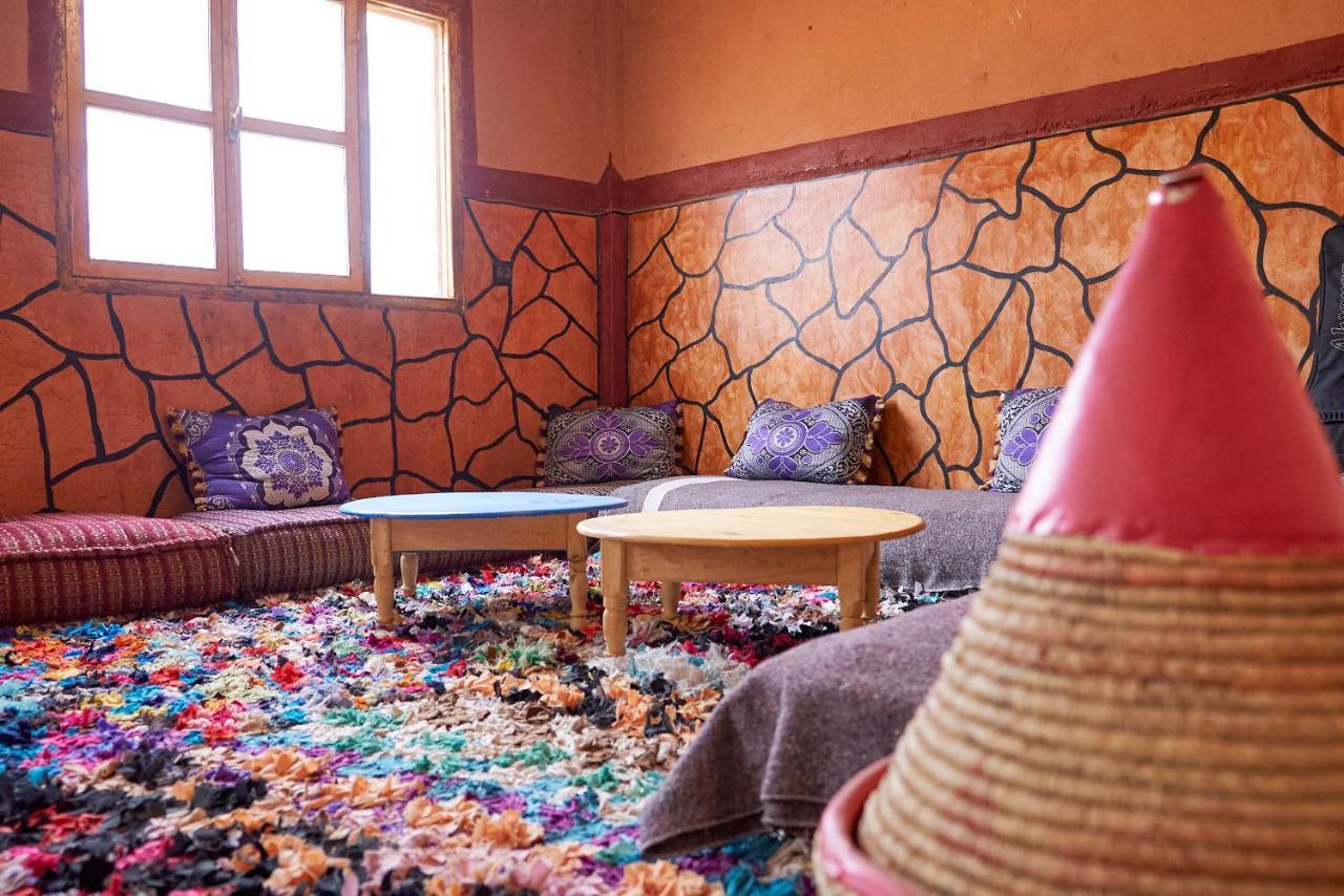Riad Tigmi Du Soleil آيت بن حدو المظهر الخارجي الصورة