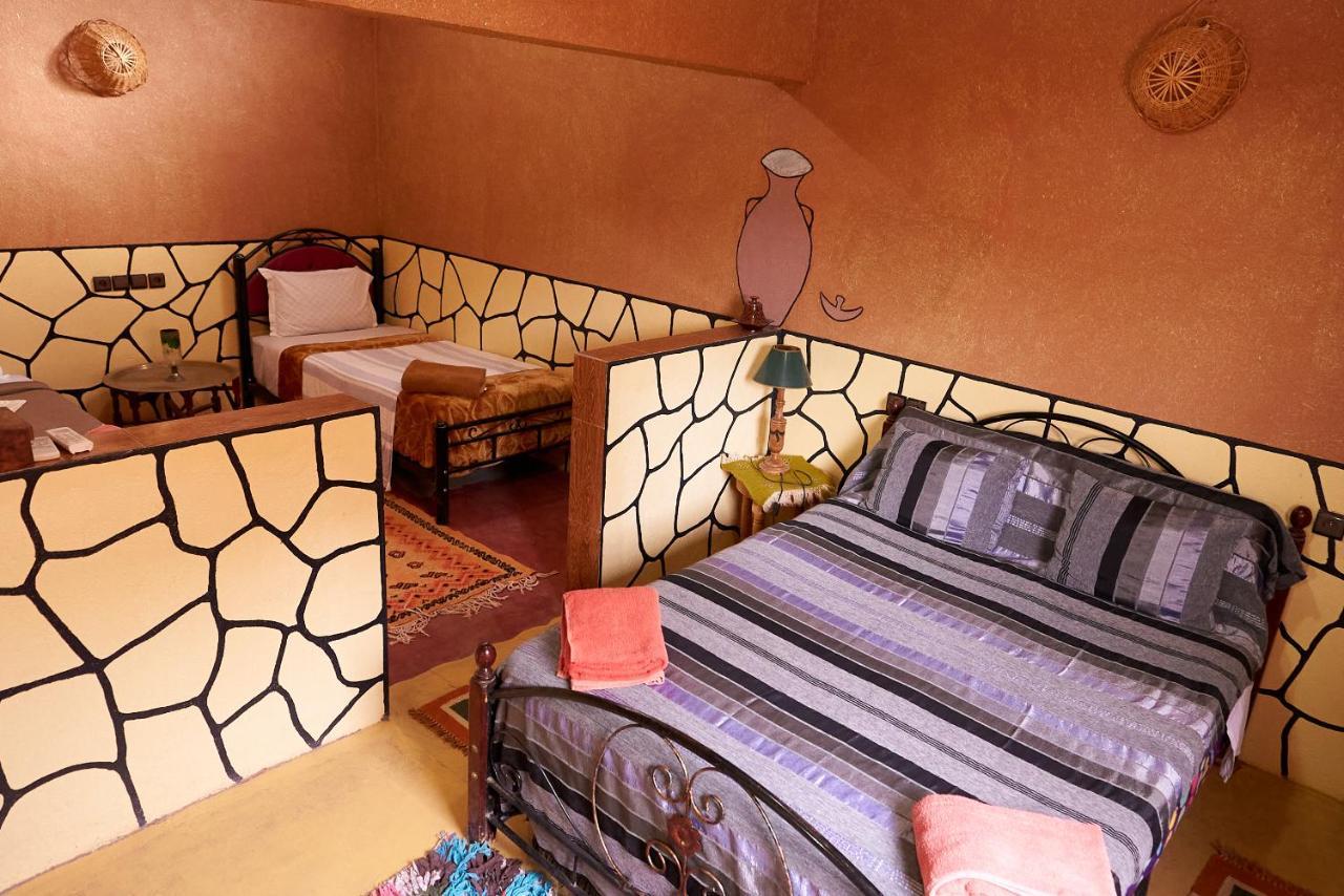 Riad Tigmi Du Soleil آيت بن حدو المظهر الخارجي الصورة