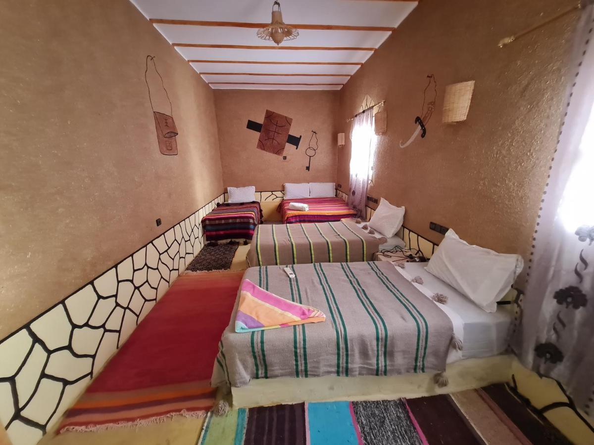 Riad Tigmi Du Soleil آيت بن حدو المظهر الخارجي الصورة