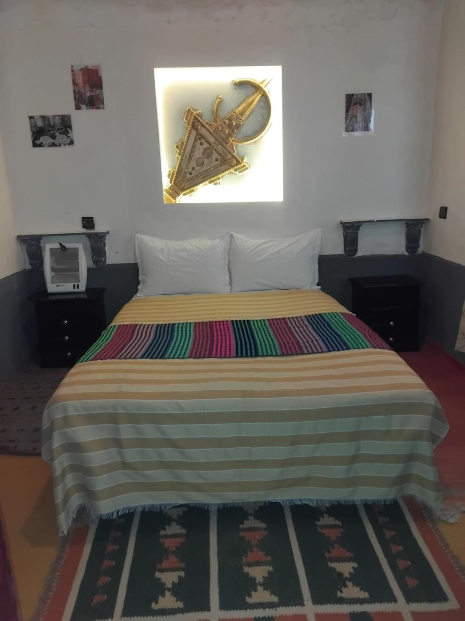 Riad Tigmi Du Soleil آيت بن حدو المظهر الخارجي الصورة