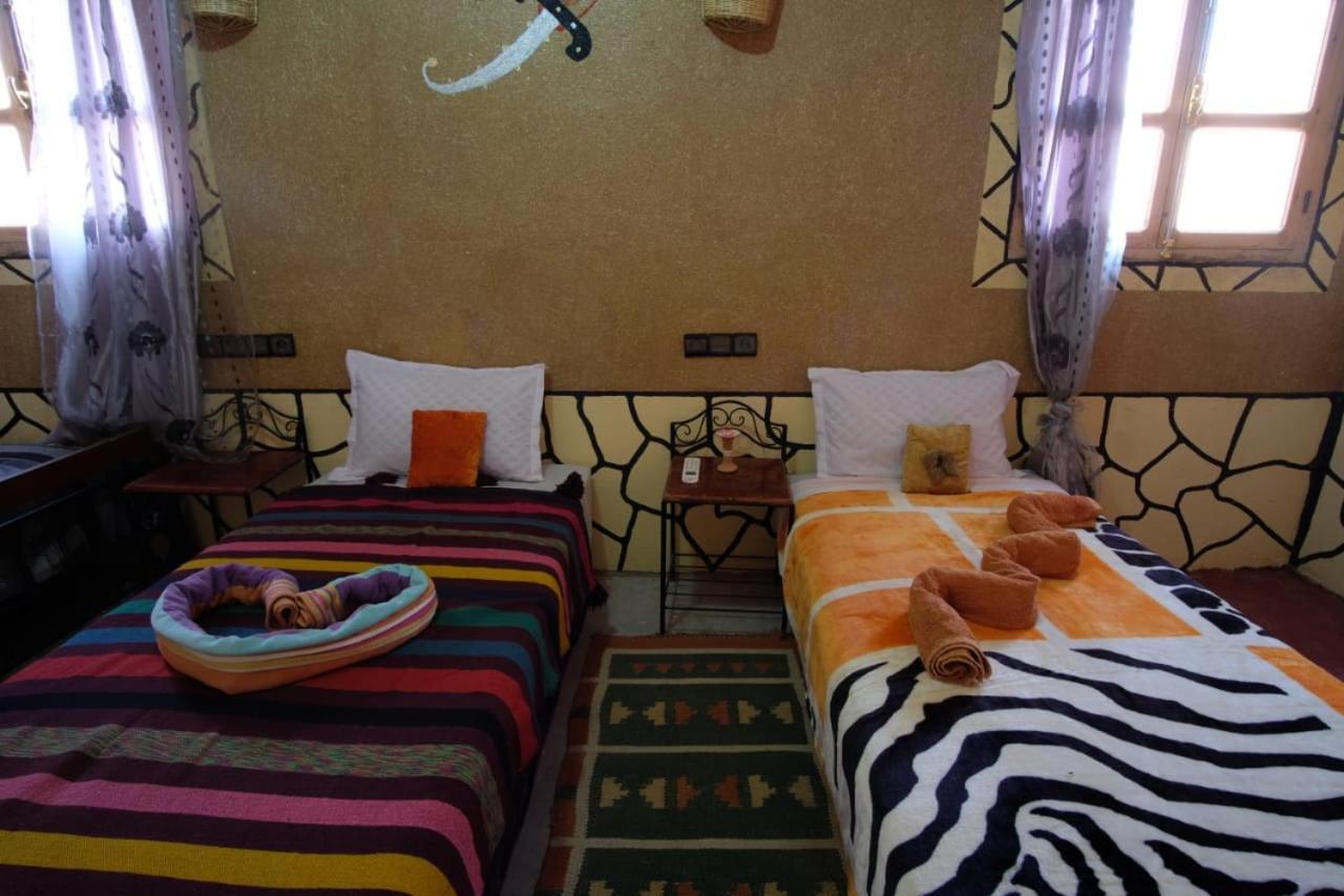 Riad Tigmi Du Soleil آيت بن حدو المظهر الخارجي الصورة